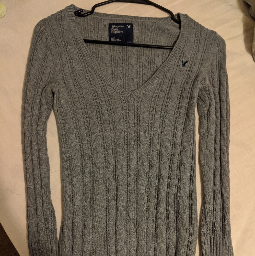 2/$10 American Eagle Gray Cable Knit Sweater - S